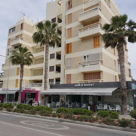 Haig'S Dream Flat On The Beach Λάρνακα Εξωτερικό φωτογραφία