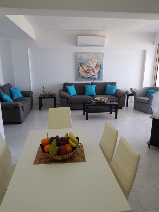 Haig'S Dream Flat On The Beach Λάρνακα Εξωτερικό φωτογραφία