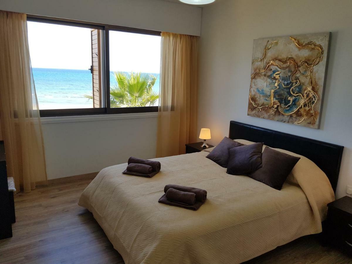 Haig'S Dream Flat On The Beach Λάρνακα Εξωτερικό φωτογραφία