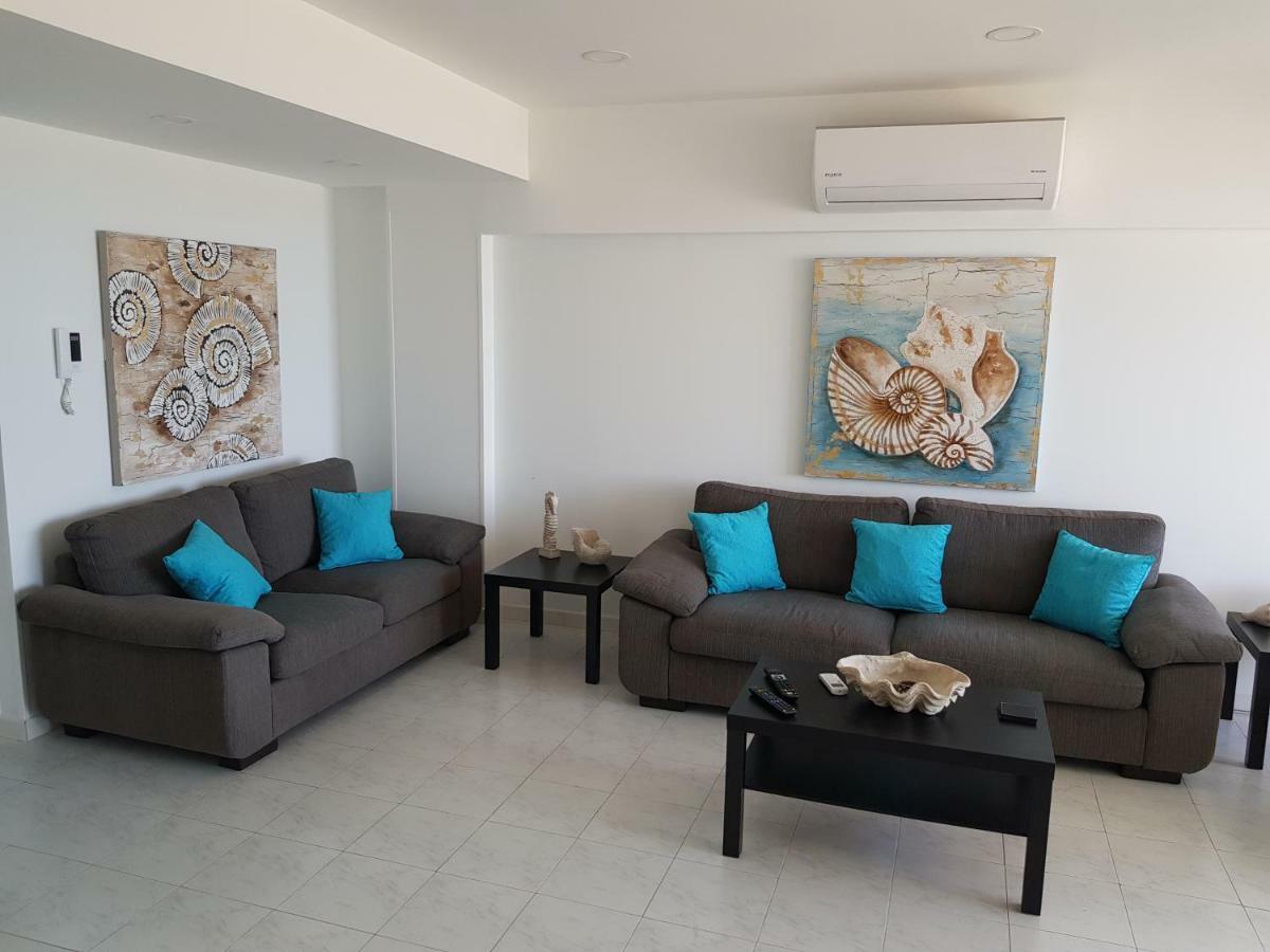 Haig'S Dream Flat On The Beach Λάρνακα Εξωτερικό φωτογραφία