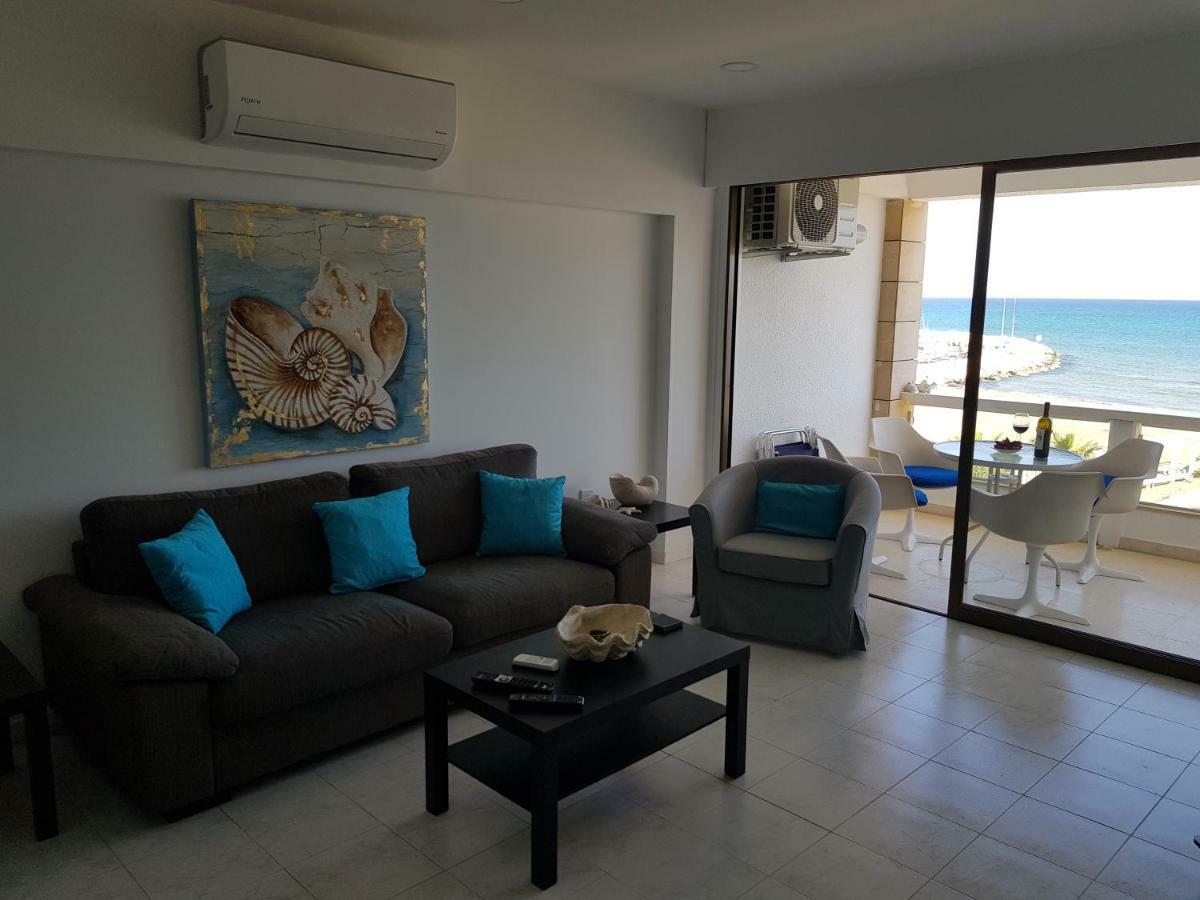 Haig'S Dream Flat On The Beach Λάρνακα Εξωτερικό φωτογραφία