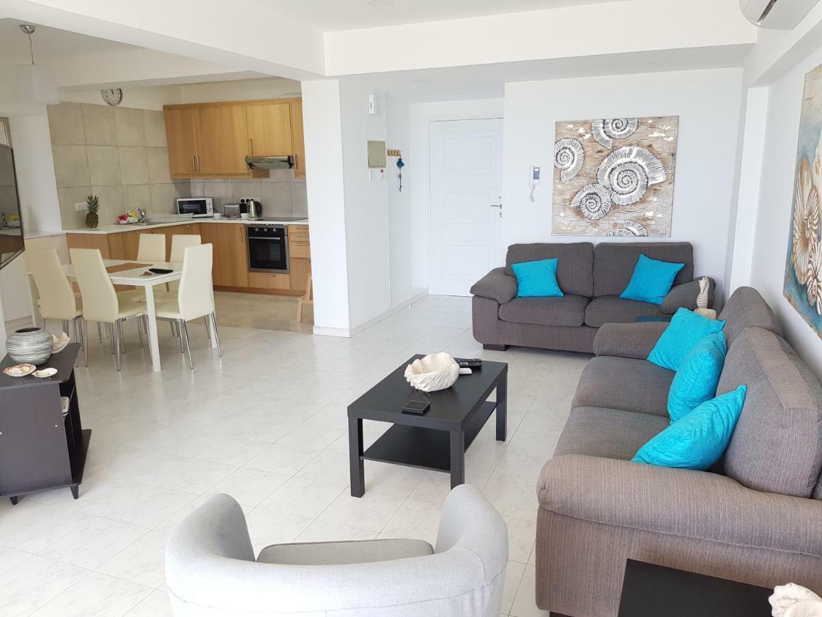 Haig'S Dream Flat On The Beach Λάρνακα Εξωτερικό φωτογραφία
