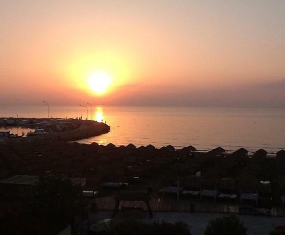 Haig'S Dream Flat On The Beach Λάρνακα Εξωτερικό φωτογραφία